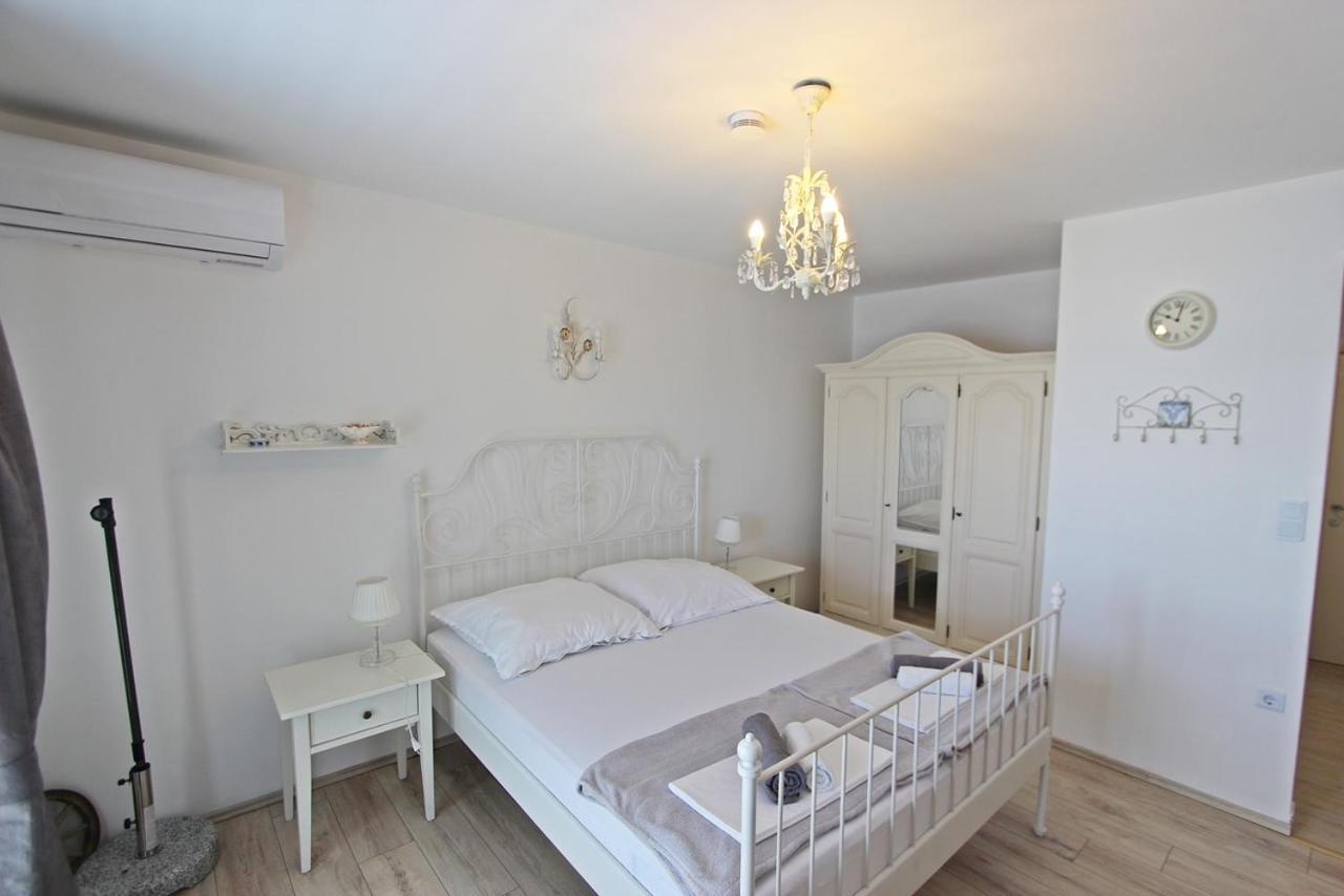 Villa Danica Murter Betina  Εξωτερικό φωτογραφία